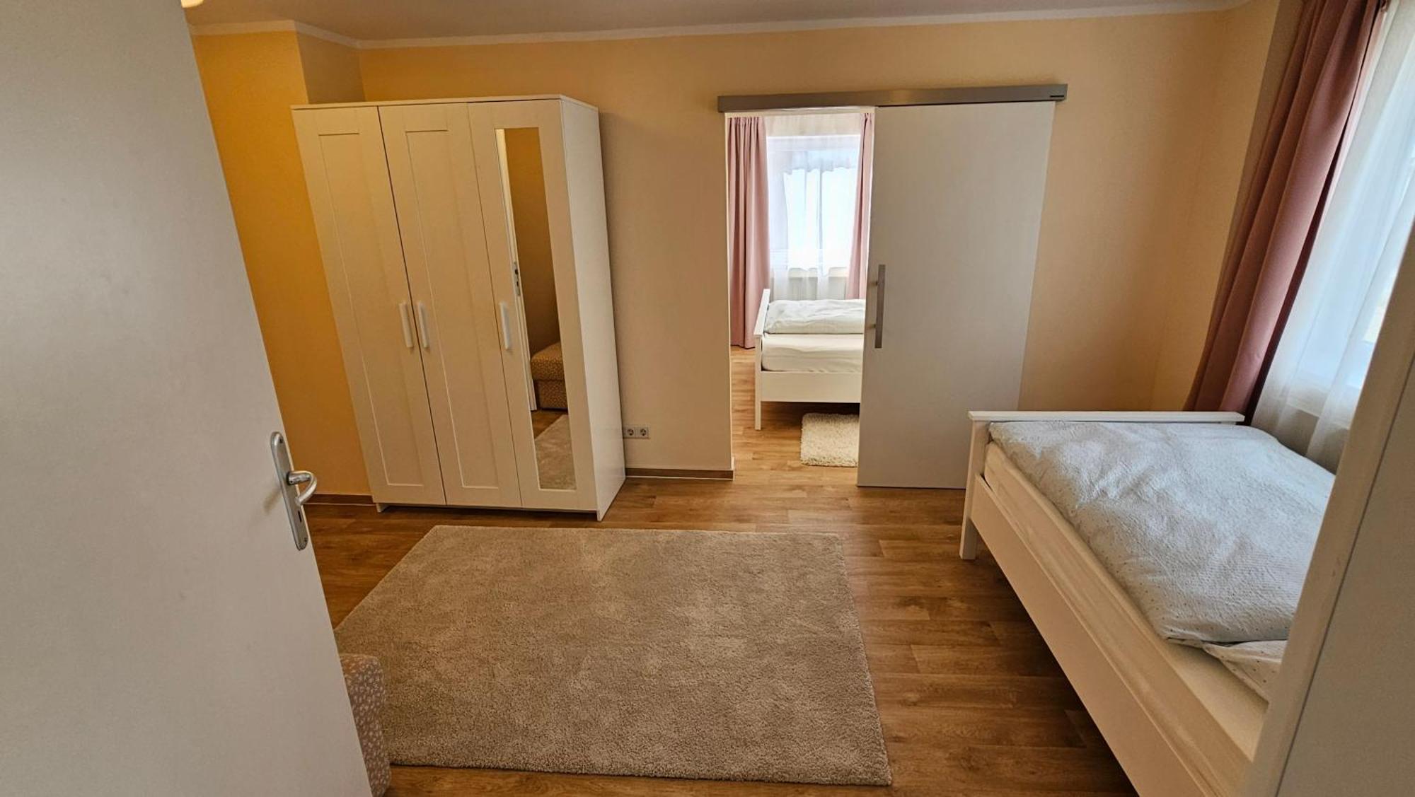 Sehr Schoenes Und Grosses Haus In Dresden - Partys Und Andere Feierlichkeiten Sind Wegen Eventueller Laermbelaestigung Nicht Gestattet Exterior foto
